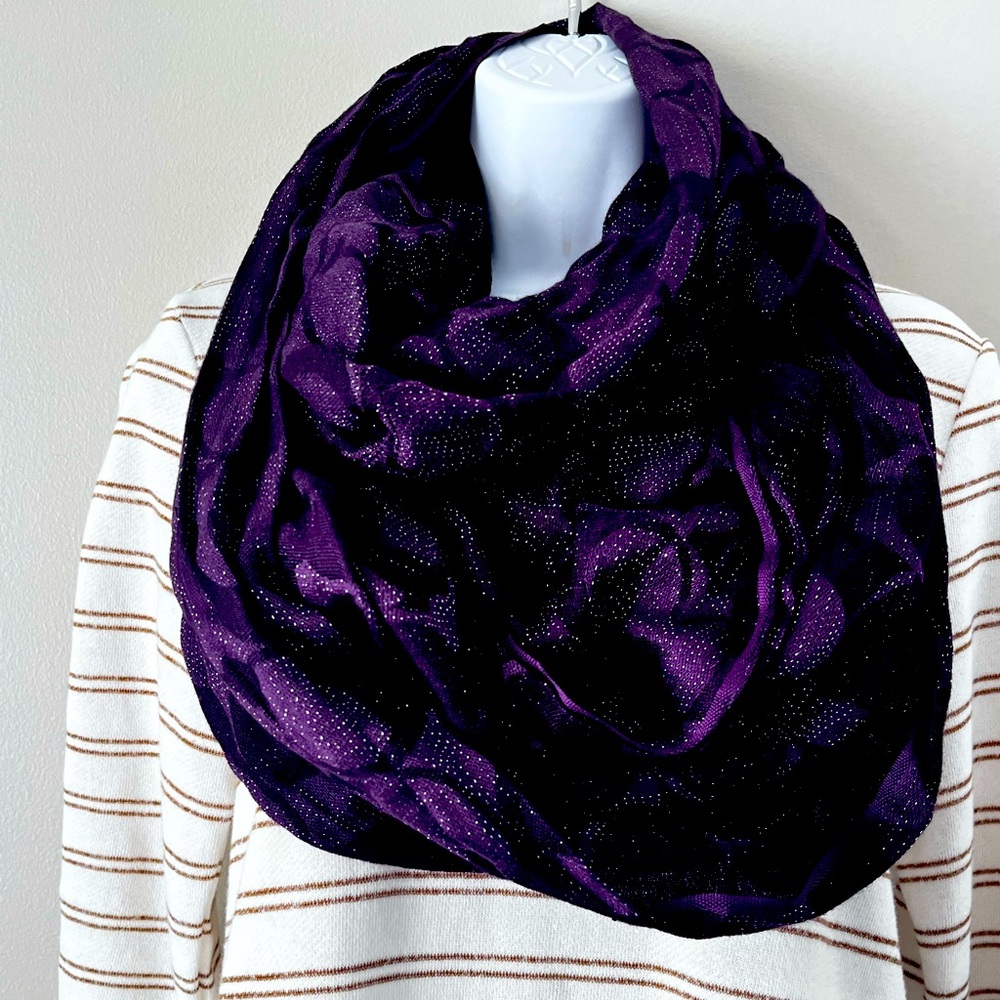 Coach Infinity Scarf - Picture 3 of 5